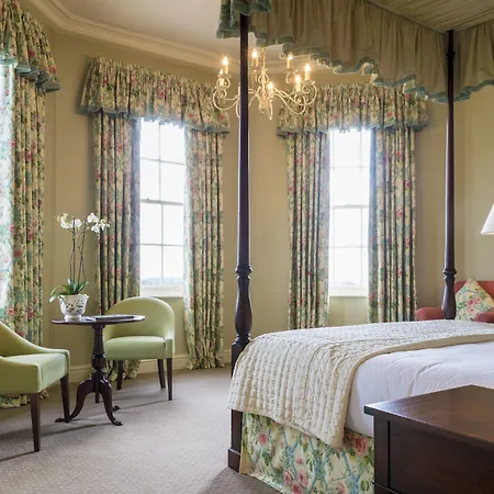The Talbot, Malton, North Yorkshire - The Coaching Group モルトン