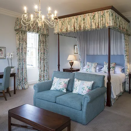 The Talbot, Malton, North Yorkshire - The Coaching Group モルトン