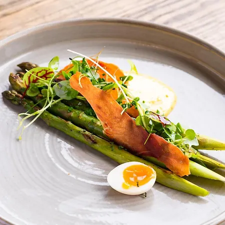 The Talbot, Malton, North Yorkshire - The Coaching Group 맬튼