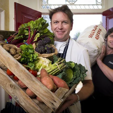 The Talbot, Malton, North Yorkshire - The Coaching Group 컨트리하우스 *