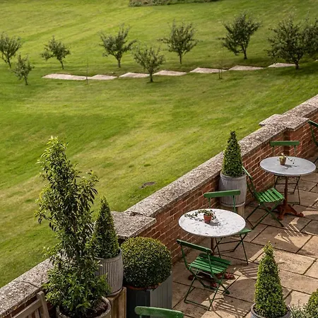 The Talbot, Malton, North Yorkshire - The Coaching Group 컨트리하우스